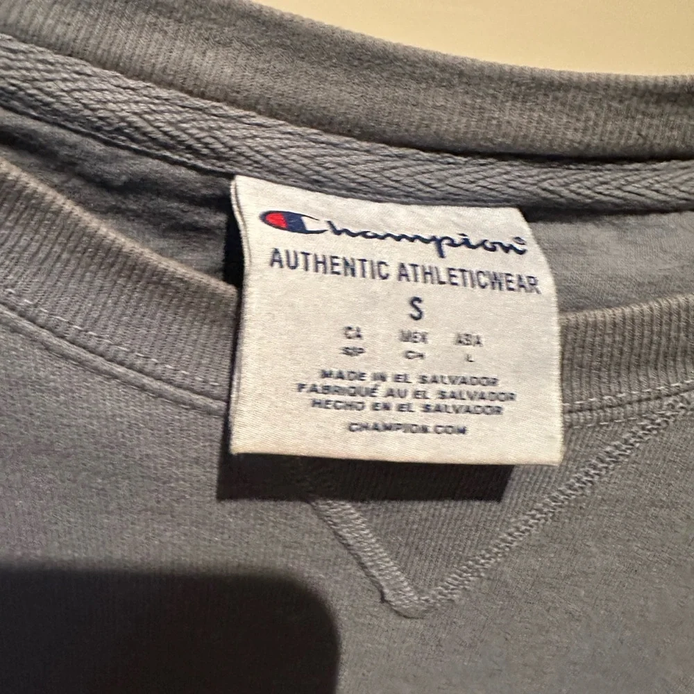 Arthur’s Sweater - Picture 5 of 5